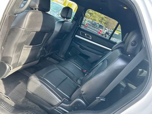 Certified 2017 Ford Explorer XLT w/ Equipment Group 202A image 17