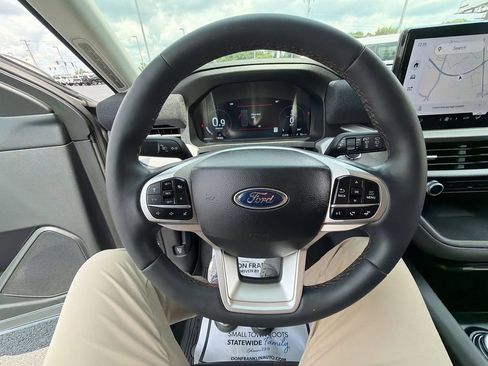 Used 2025 Ford Explorer Active w/ Active Comfort Package AWD/4WD image 22