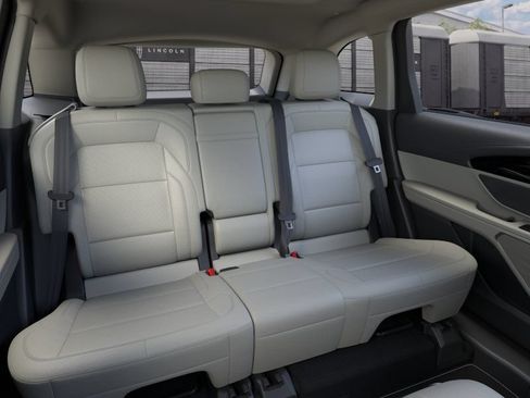 New 2026 Lincoln Nautilus Premier AWD/4WD image 11