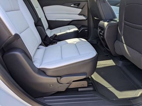New 2026 Chevrolet Traverse High Country FWD image 37