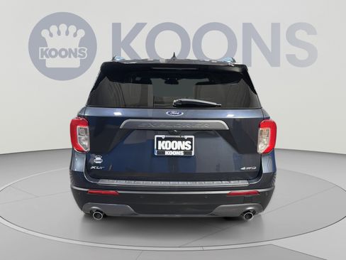 Used 2022 Ford Explorer XLT w/ Equipment Group 202A AWD/4WD image 5