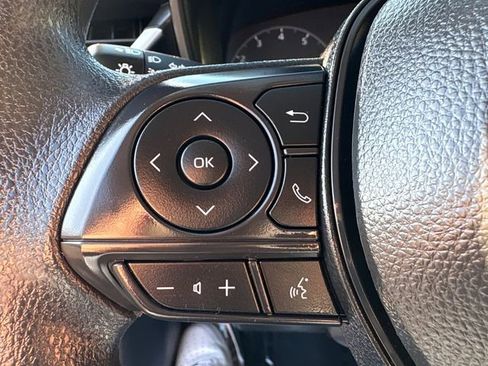 Certified 2025 Toyota Corolla LE image 30