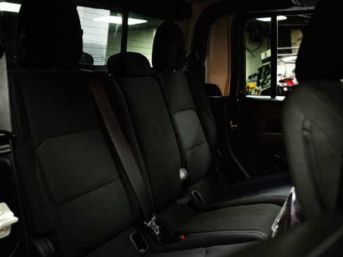 Used 2023 Jeep Gladiator Sport image 11