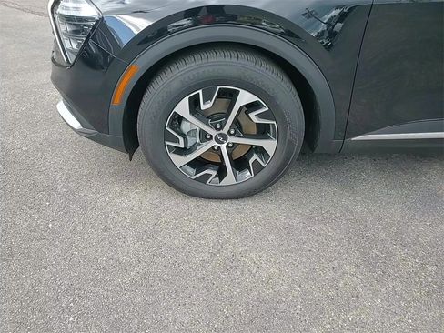 Certified 2025 Kia Sportage EX w/ Premium Package image 7