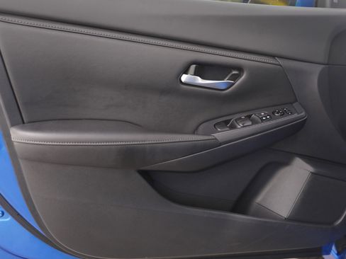 Used 2022 Nissan Sentra SV image 17