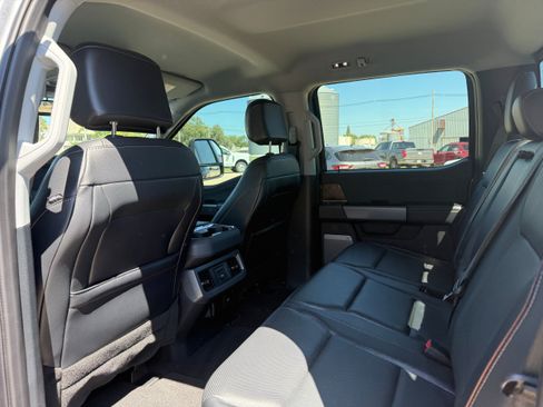 Used 2024 Ford F250 Lariat w/ Sport Appearance Package AWD/4WD image 12