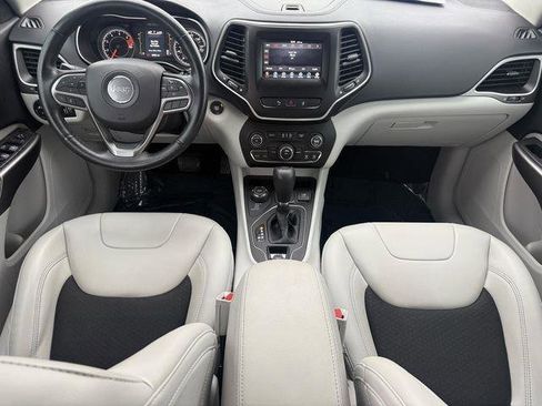 Used 2021 Jeep Cherokee Latitude Plus image 27