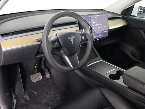 Used 2021 Tesla Model Y 2WD image 17