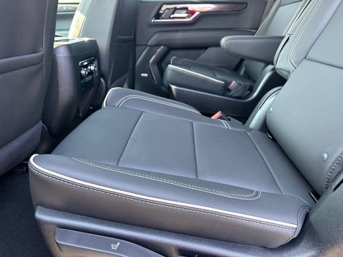 New 2026 GMC Yukon Elevation image 21