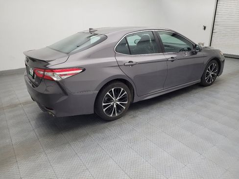 Used 2020 Toyota Camry SE image 10