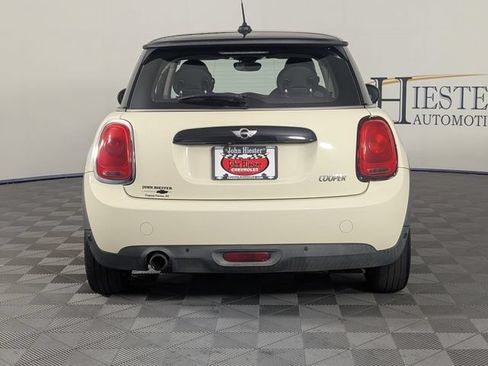 Used 2017 MINI Cooper 2-Door Hardtop FWD image 6