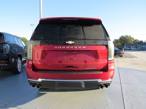 New 2026 Chevrolet Suburban Premier image 6