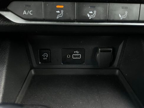 Used 2024 Nissan Sentra S image 23