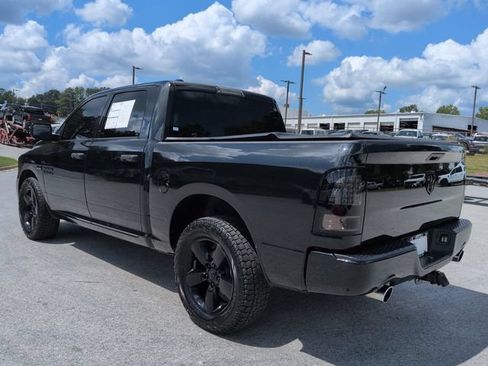 Used 2017 RAM 1500 Express w/ Express Value Package RWD image 7