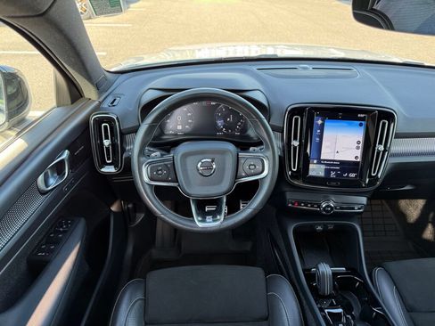 Used 2020 Volvo XC40 T5 R-Design AWD/4WD image 13