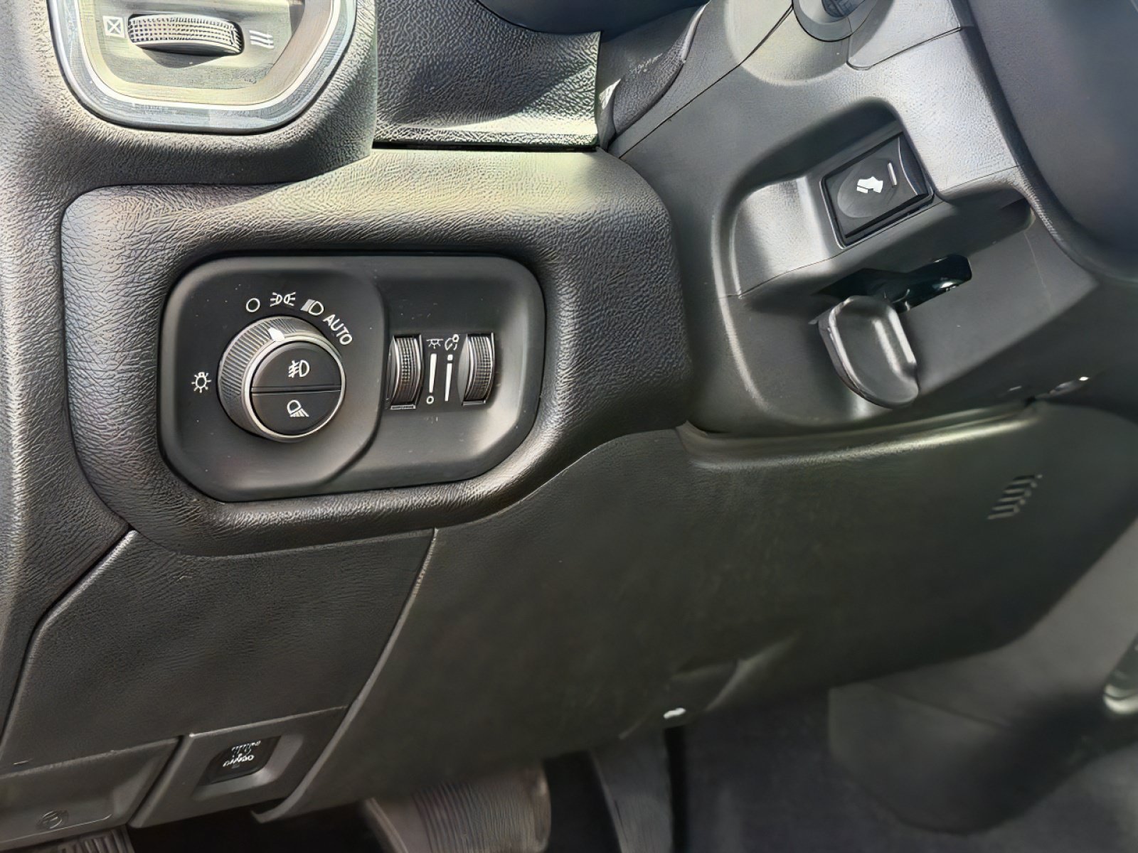 Used 2024 RAM 2500 Laramie AWD/4WD image 24
