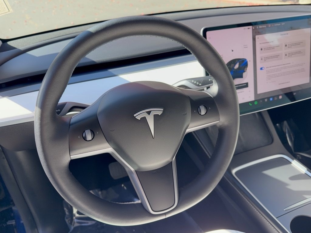 Used 2022 Tesla Model Y Long Range AWD/4WD image 10