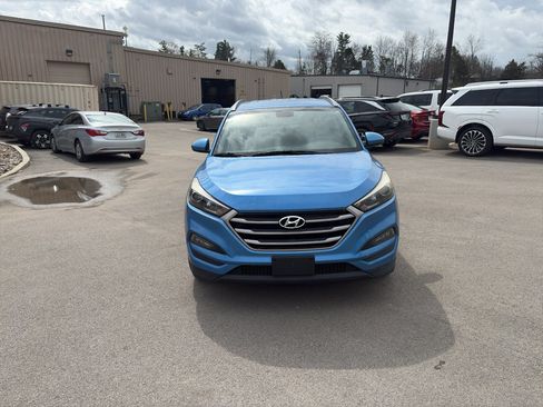 Used 2017 Hyundai Tucson SE image 2