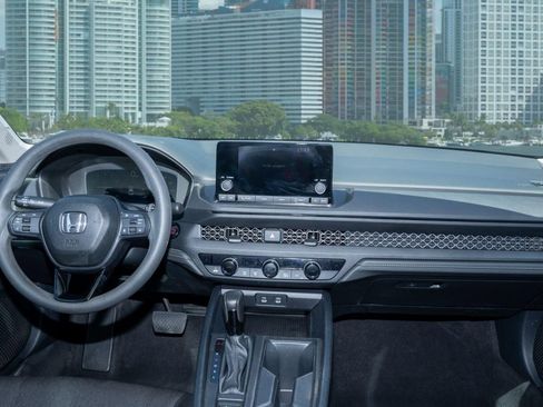 Certified 2025 Honda Accord SE image 22