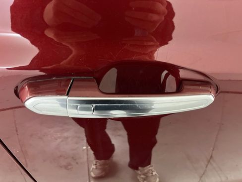 Used 2018 Cadillac XT5 Luxury image 34