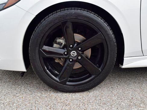 Used 2023 Nissan Sentra SR w/ Midnight Edition Package image 25