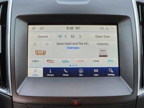 Used 2020 Ford Edge Titanium w/ Equipment Group 301A AWD/4WD image 19