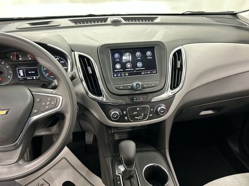 Used 2023 Chevrolet Equinox LS image 18