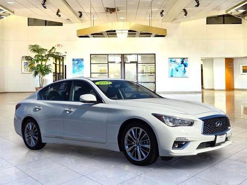 Certified 2023 INFINITI Q50 Luxe RWD image 3