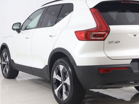 Used 2026 Volvo XC40 B5 Plus AWD/4WD image 24