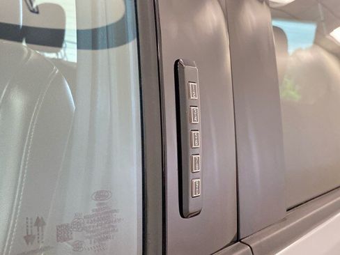 Used 2021 Ford F150 4x4 SuperCrew image 14