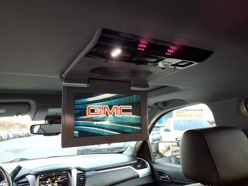 Used 2020 GMC Yukon SLT w/ Open Road Package image 24