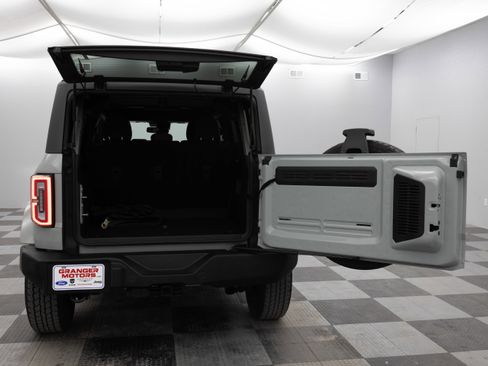 Used 2022 Ford Bronco Outer Banks image 10