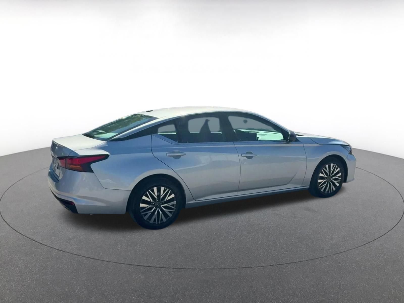 Used 2026 Nissan Altima 2.5 SV FWD image 13
