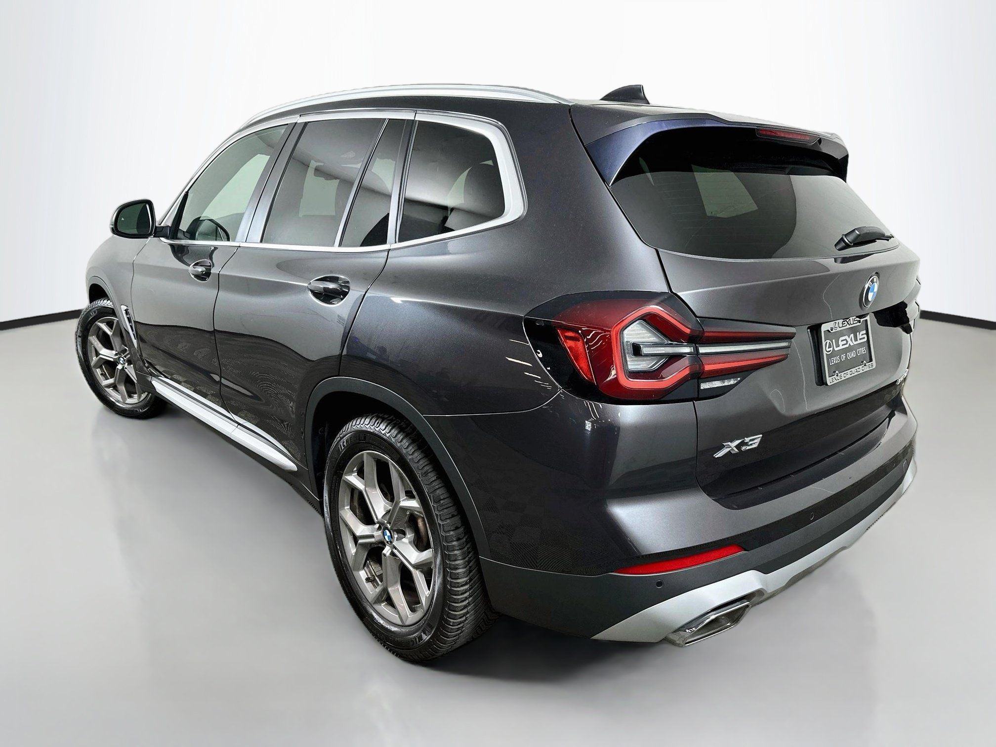 Used 2022 BMW X3 xDrive30i AWD/4WD image 5