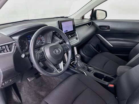 Used 2023 Toyota Corolla Cross LE FWD image 9