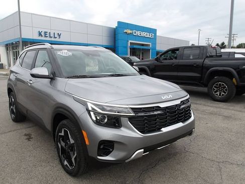Used 2024 Kia Seltos EX AWD/4WD image 1