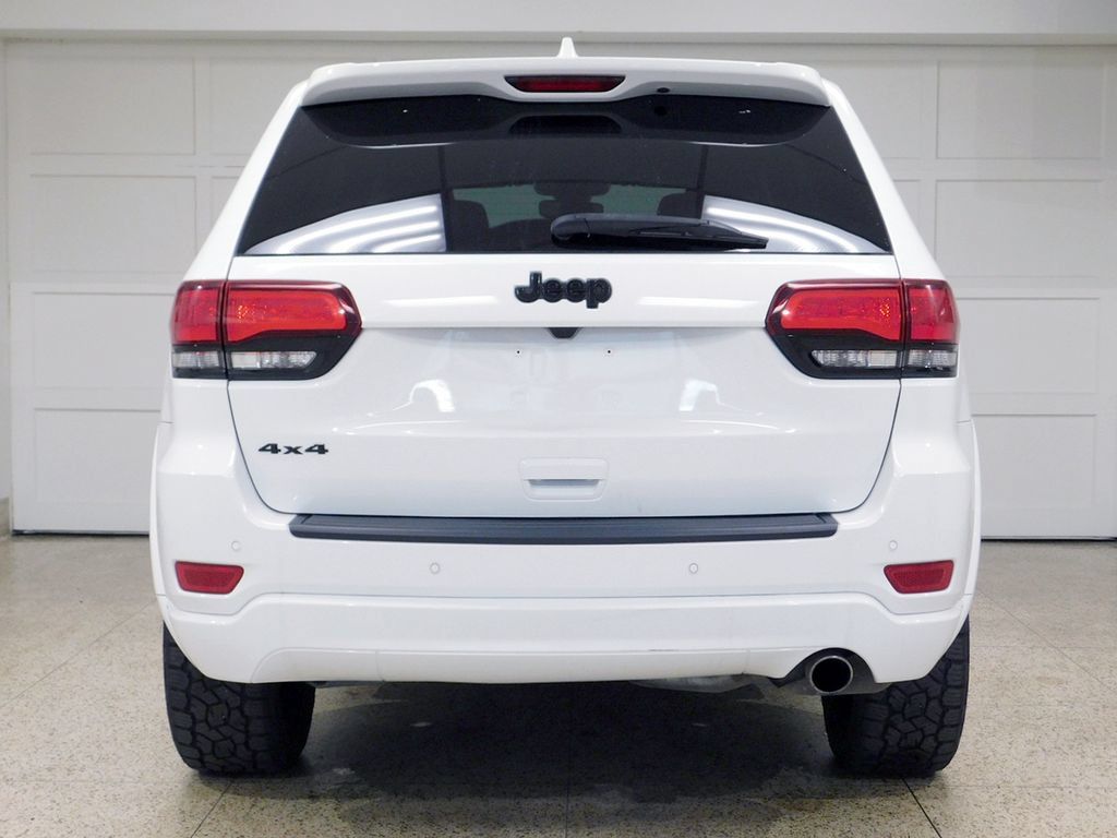 Used 2020 Jeep Grand Cherokee Altitude AWD/4WD image 8