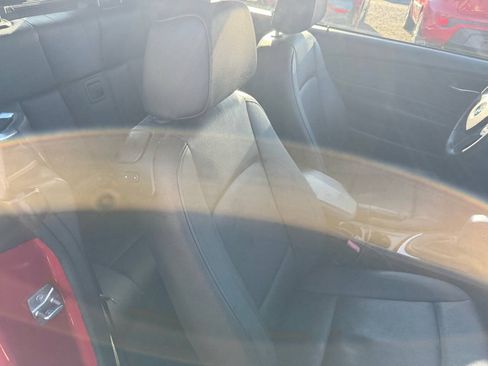Used 2011 BMW 128i Convertible RWD image 22