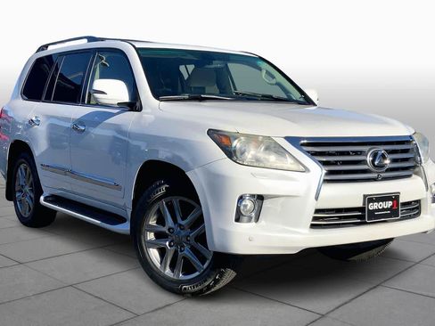 Used 2013 Lexus LX 570 4WD image 2