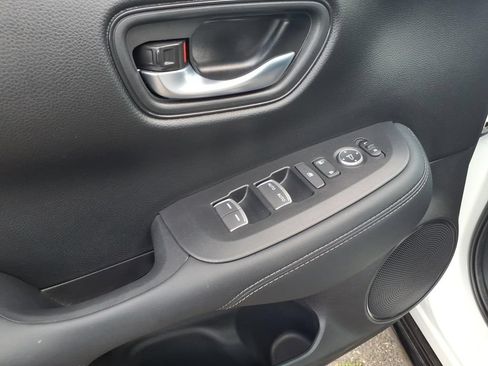 Used 2026 Honda HR-V EX-L image 16