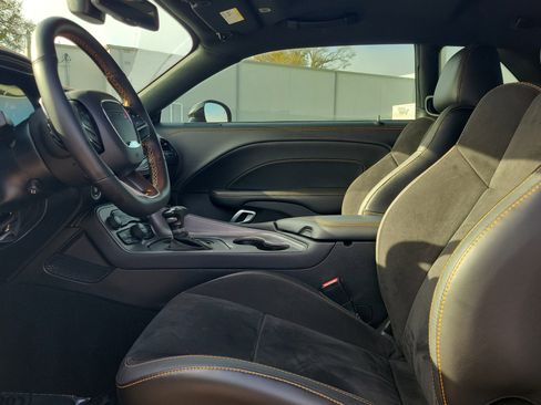 Used 2023 Dodge Challenger GT w/ Plus Package image 12