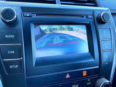 Used 2015 Toyota Camry SE FWD image 29