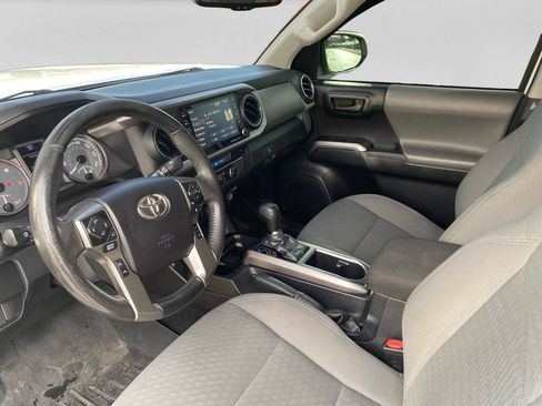 Used 2021 Toyota Tacoma SR5 RWD image 14