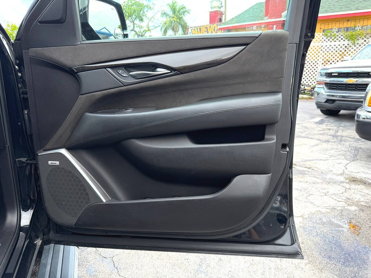 Used 2016 Cadillac Escalade Platinum AWD/4WD image 26