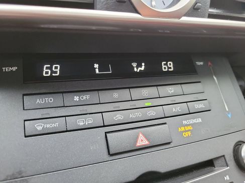 Used 2015 Lexus RC 350 AWD w/ Navigation System Package image 26