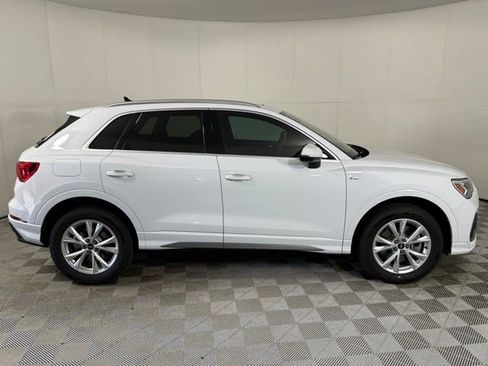 Used 2024 Audi Q3 2.0T Premium Plus w/ Premium Plus Package AWD/4WD image 9