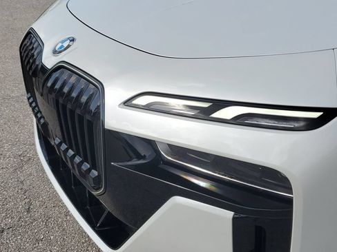 Used 2026 BMW 740i RWD image 12