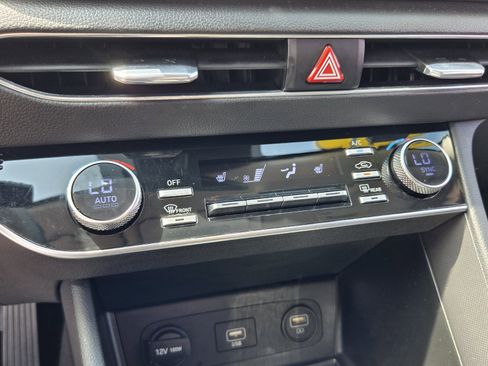 Used 2021 Hyundai Sonata SEL w/ Preferred Accessory Package FWD image 24