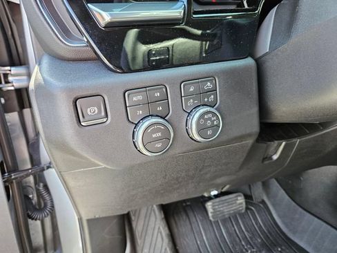 New 2026 GMC Sierra 3500 SLT w/ SLT Premium Package AWD/4WD image 21