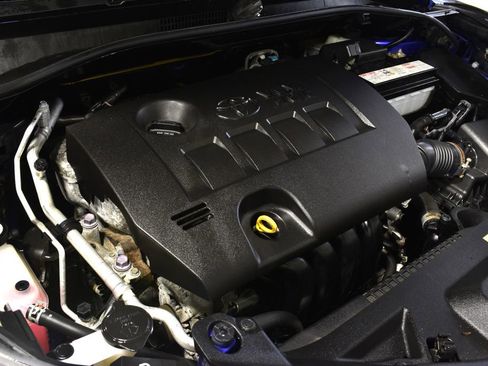 Used 2020 Toyota C-HR LE image 34